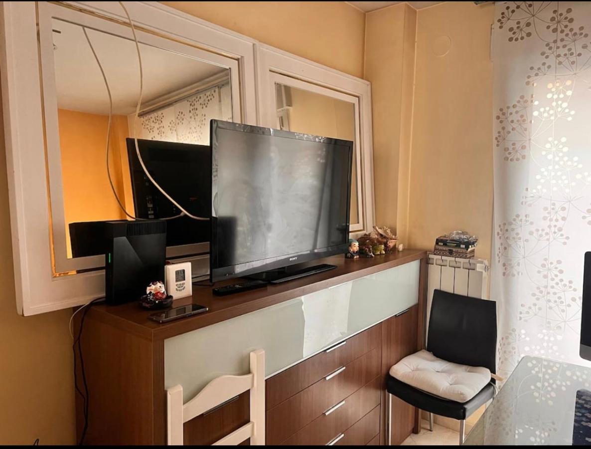 Casa Ideal Familias Y Grupos Con Balcones Exterior Soleada Patios Cerca Alhambra, Sierra Nevada, Rio Genil, Lancha Del Genil, Parque Llano Y Reloj Del Sol Con Barbacoas, Campo De Futbol, Circuito Gimnasia Granada Exterior foto