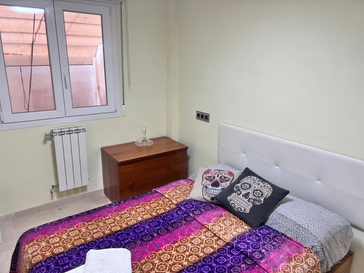 Casa Ideal Familias Y Grupos Con Balcones Exterior Soleada Patios Cerca Alhambra, Sierra Nevada, Rio Genil, Lancha Del Genil, Parque Llano Y Reloj Del Sol Con Barbacoas, Campo De Futbol, Circuito Gimnasia Granada Exterior foto